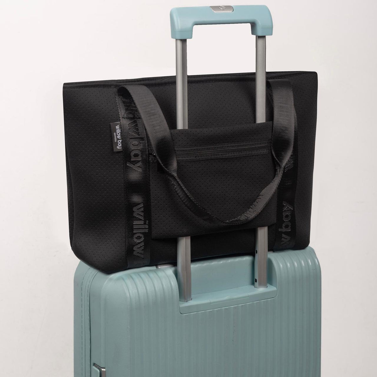 black travel tote bag with luggage sleeve Vogue Travel Duffel Bag