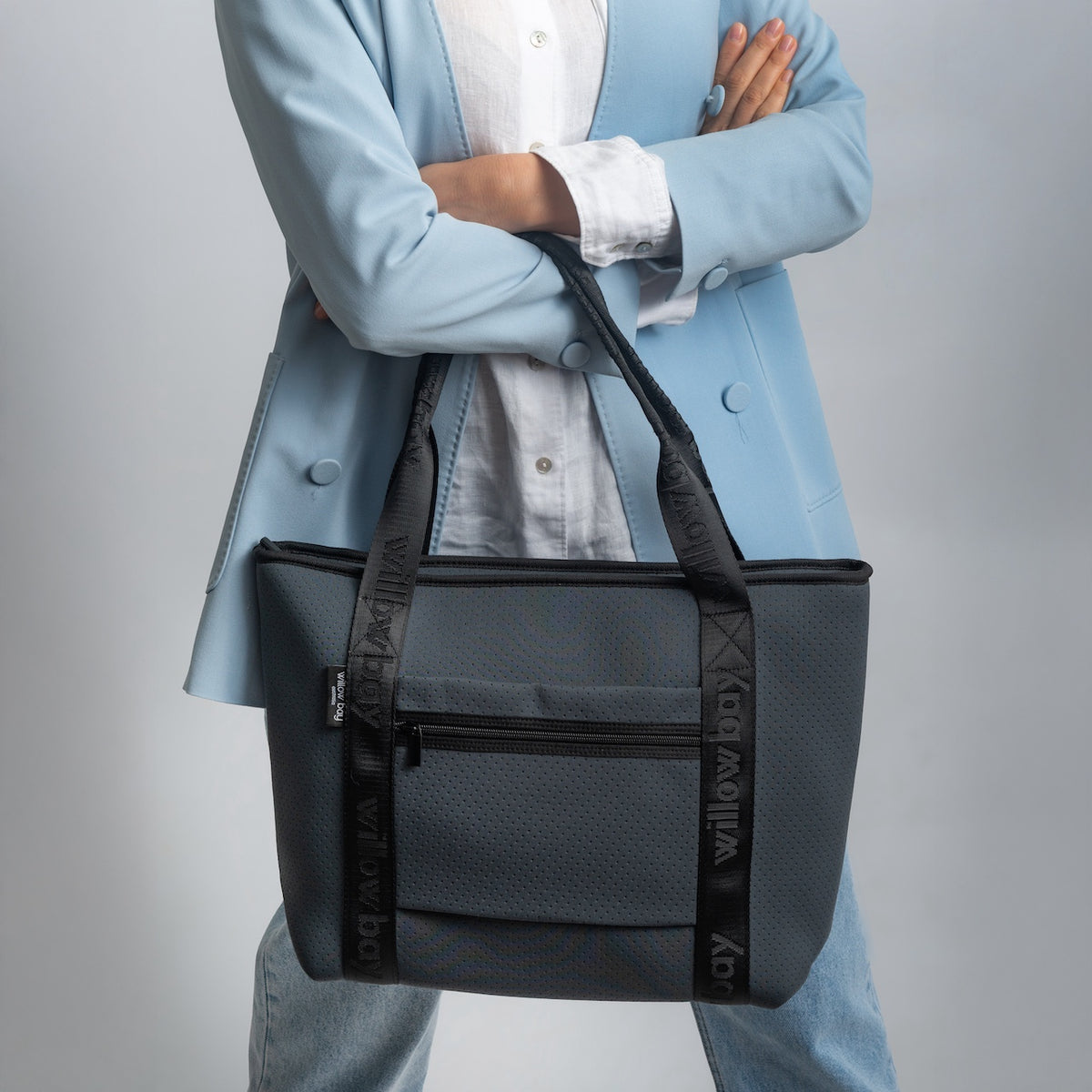 BOUTIQUE TRAVEL Neoprene Tote Bag With Zip (with luggage/trolley sleeve) - CHARCOAL