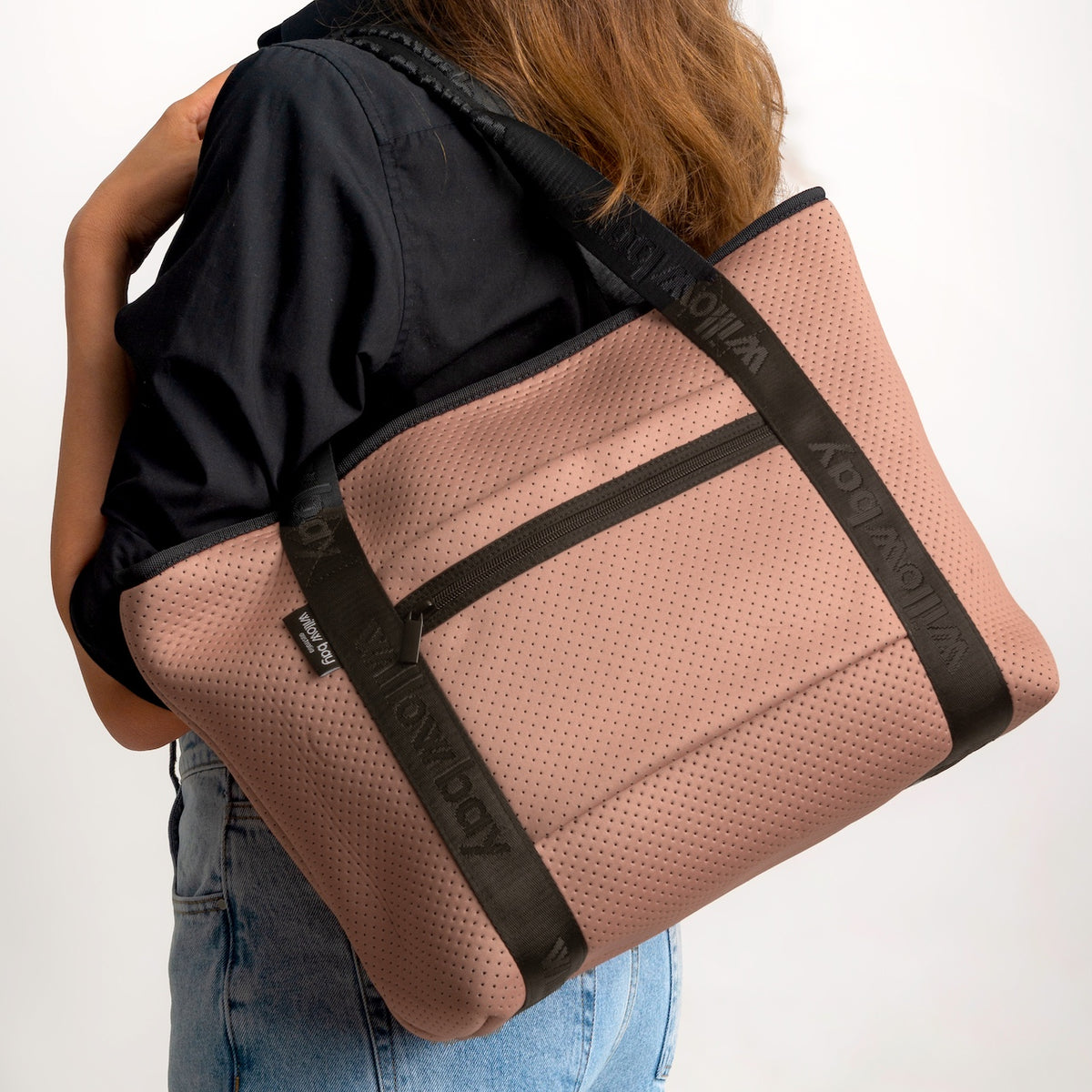 BOUTIQUE TRAVEL Neoprene Tote Bag With Zip (with luggage/trolley sleeve) - TERRACOTTA