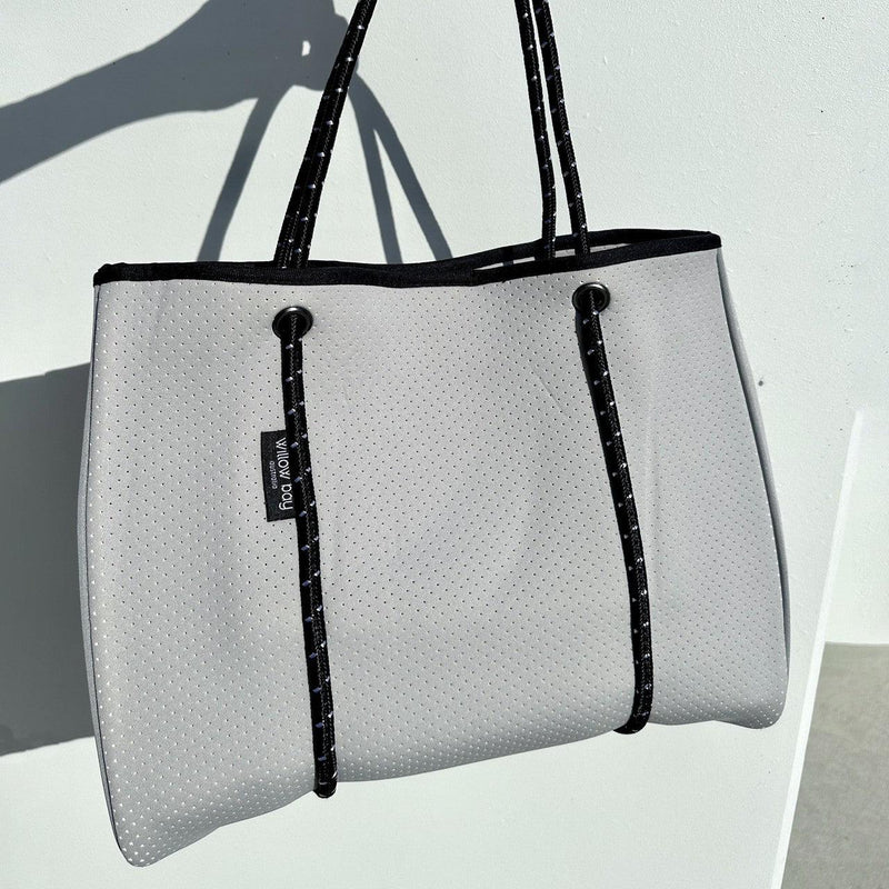 DAYDREAMER Neoprene Tote Bag with Closure - LIGHT GREY / BLACK ROPE WITH FLECK