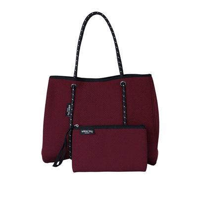 https://s1.pixriot.com/4622616da0/Shopify/Willow Bay Daydreamer Neoprene Tote Bag Burgundy 360/Willow Bay Daydreamer Neoprene Tote Bag Burgundy 360.xml?t=1664621155